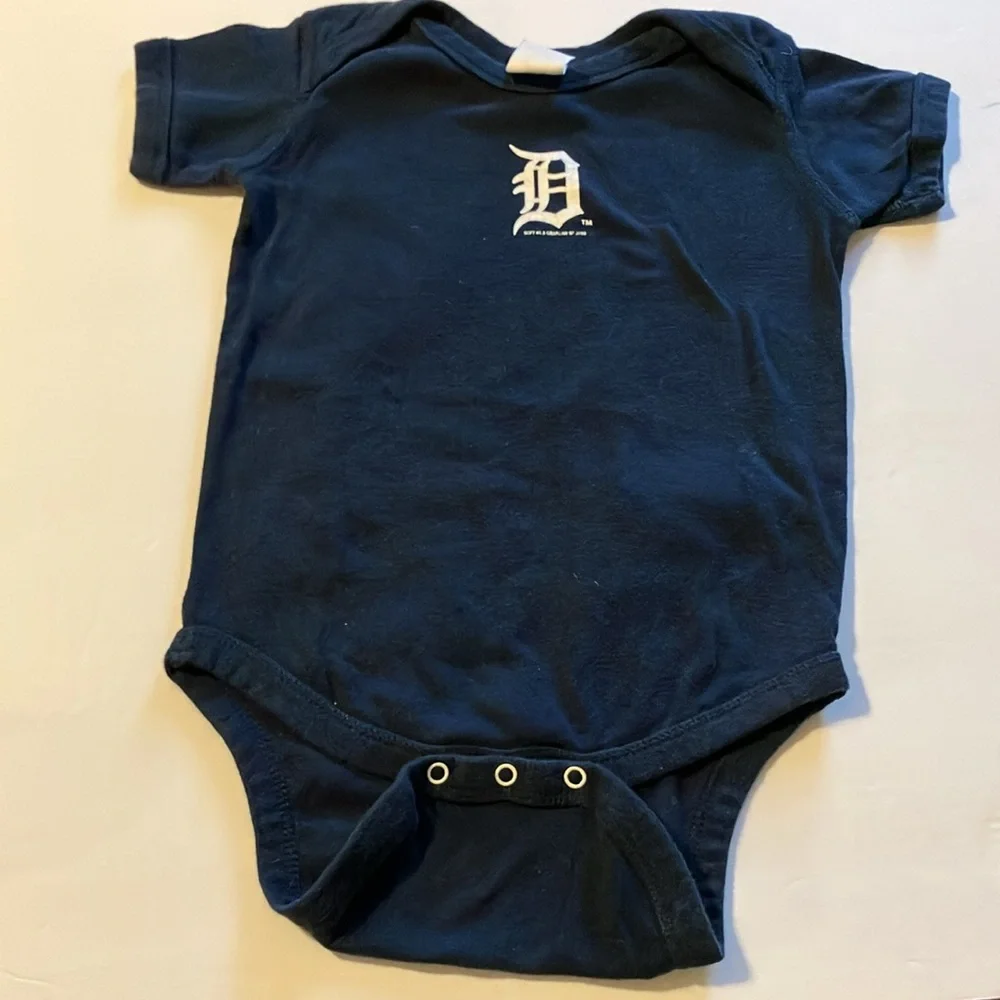 Detroit Tigers‎ Vibrant Orange and Navy Baby Onsies Set of Two 18 Months